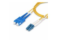StarTech.com 15m (50ft) LC to SC (UPC) OS2 Single Mode Duplex Fiber Optic Cable, 9/125µm, Laser Optimized, 10G, Bend Insensitive, Low Insertion Loss - LSZH Fiber Patch Cord (SMLCSC-OS2-15M) - Patch-kabel - LC/UPC enkelläge (hane) till SC/UPC enkelläge (hane) - 15 m - 15 m - 2 mm - fiberoptisk - duplex - 9 / 125 mikrometer - OS1/OS2 - halogenfri, passiv - gul SMLCSC-OS2-15M