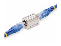 StarTech.com Shielded RJ45 Coupler, Inline Cat6a Coupler, F/F - Kopplingsdon för nätverk - RJ-45 (hona) till RJ-45 (hona) - skärmad - CAT 6a - passiv - silver IN-CAT6A-COUPLER-S1