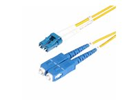 StarTech.com 5m (15ft) LC to SC (UPC) OS2 Single Mode Duplex Fiber Optic Cable, 9/125µm, Laser Optimized, 10G, Bend Insensitive, Low Insertion Loss - LSZH Fiber Patch Cord (SMLCSC-OS2-5M) - Patch-kabel - LC/UPC enkelläge (hane) till SC/UPC enkelläge (hane) - 5 m - 5 m - 2 mm - fiberoptisk - duplex - 9 / 125 mikrometer - OS1/OS2 - halogenfri, passiv, upp till 10 Gbps dataöverföringshastighet - gul SMLCSC-OS2-5M